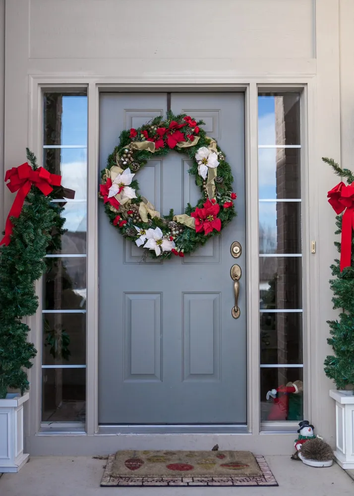 Holiday Door Wreath with Red Bows