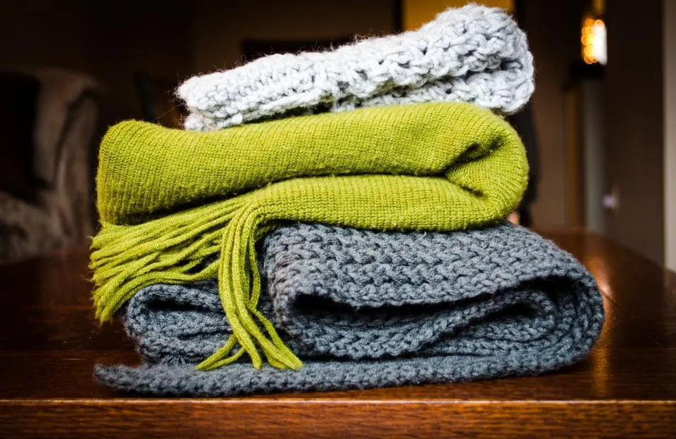 Chunky Knit Throw Stack
