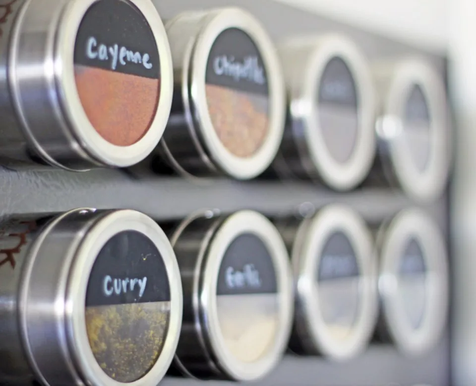 Magnetic Spice Tins with Labels