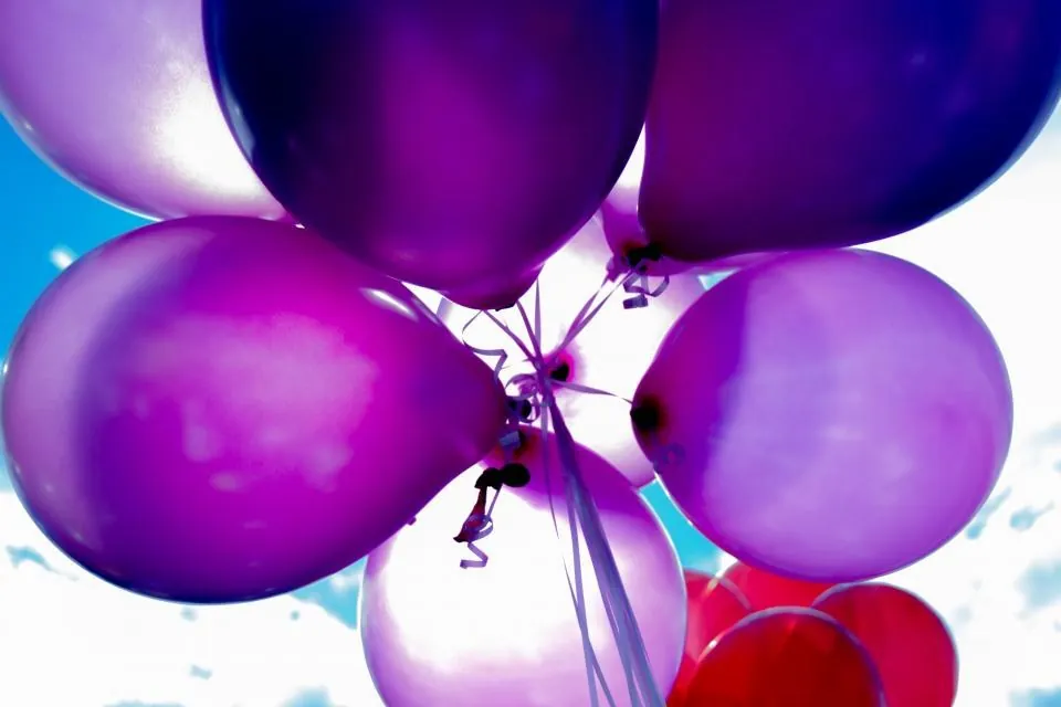Violet Balloon Bouquet Kit